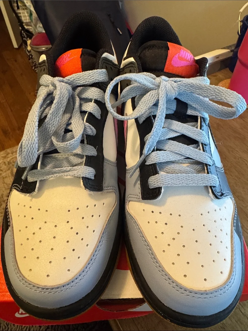 Nike Dunk Low SE (GS) Size 7Y